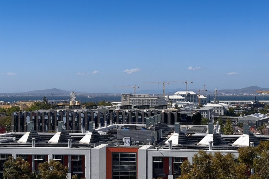 4 Bedroom Property for Sale in Green Point Western Cape